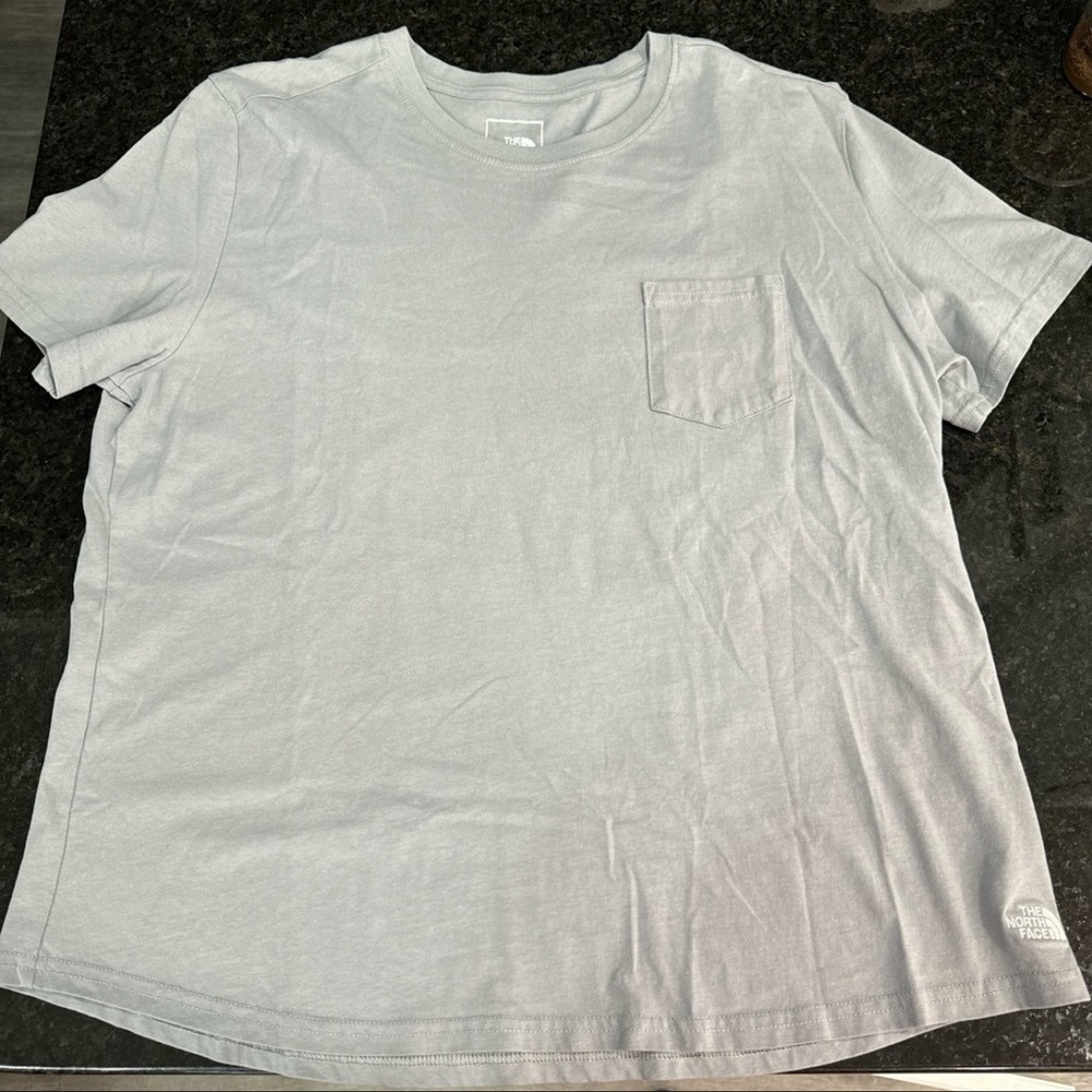 North Face Pocket Tee- XL